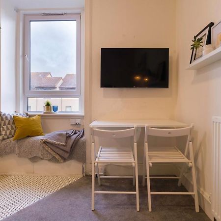 Stylish And Comfortable City Centre Apartment Edimburgo Esterno foto