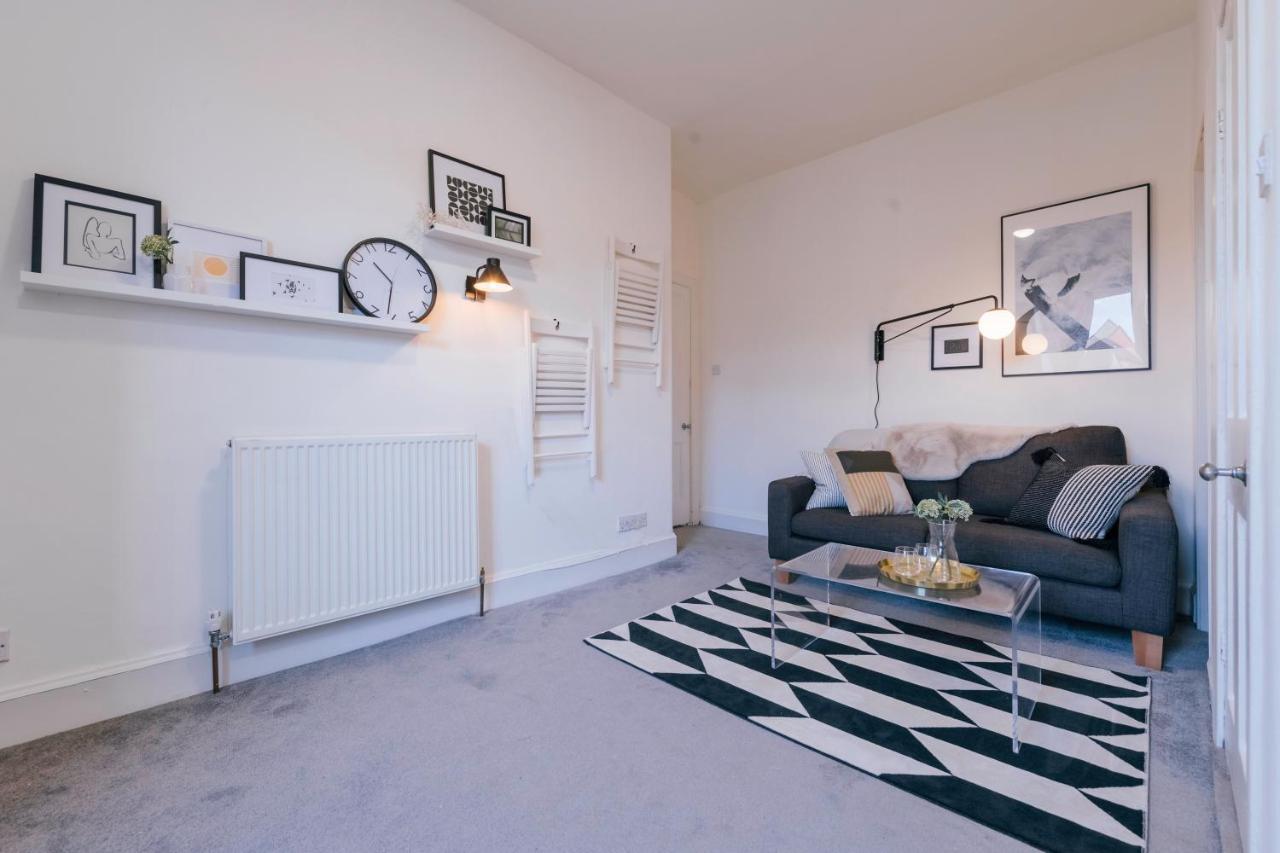 Stylish And Comfortable City Centre Apartment Edimburgo Esterno foto