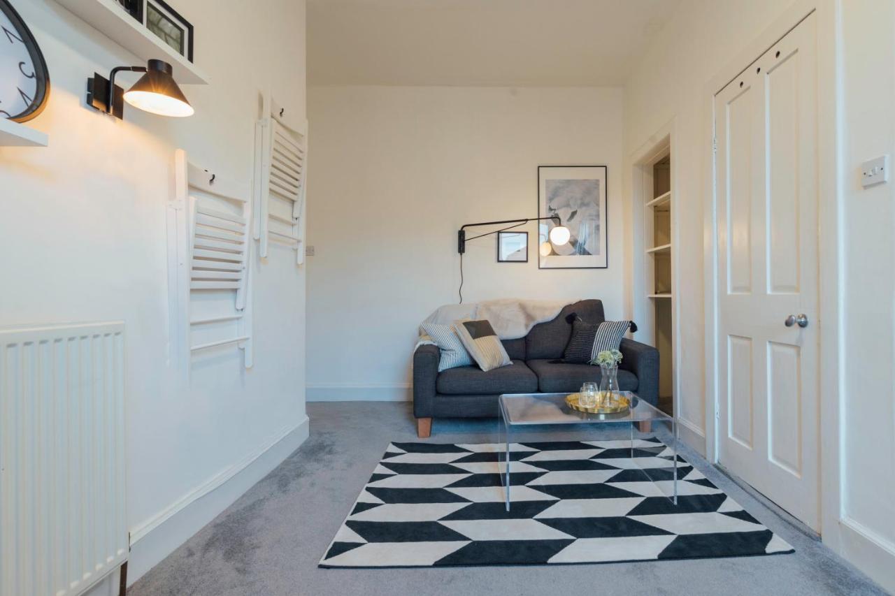 Stylish And Comfortable City Centre Apartment Edimburgo Esterno foto