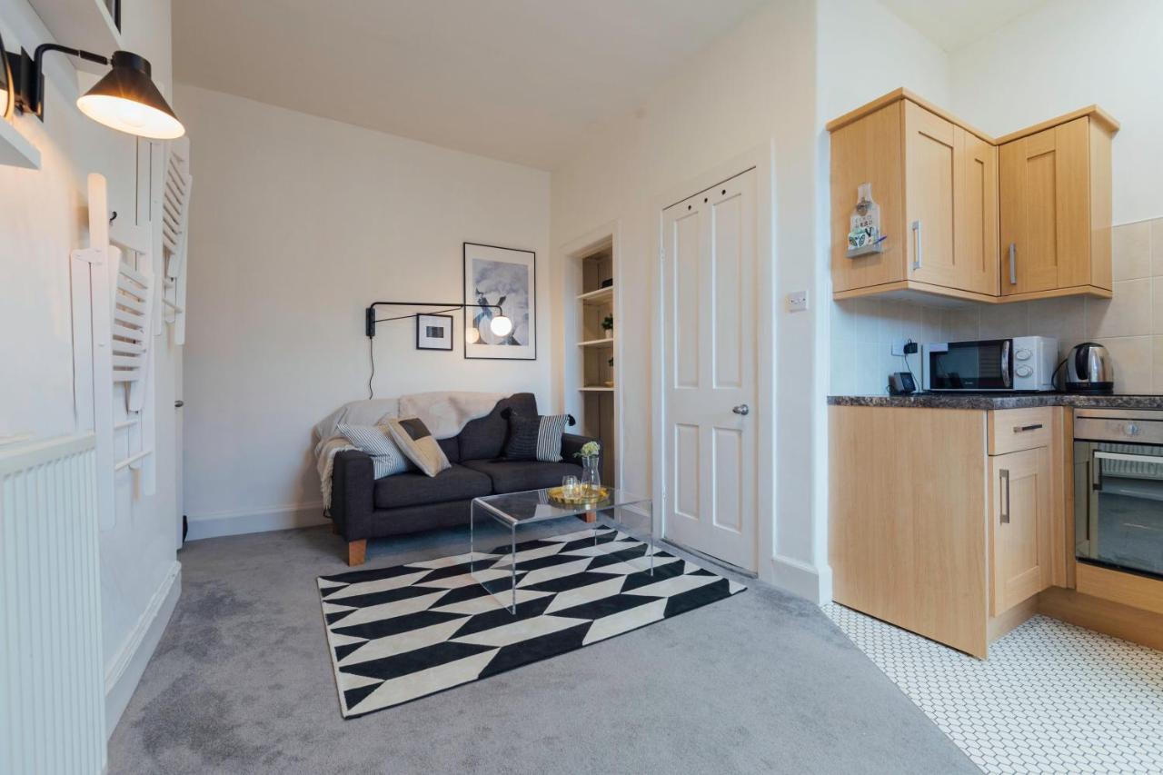 Stylish And Comfortable City Centre Apartment Edimburgo Esterno foto
