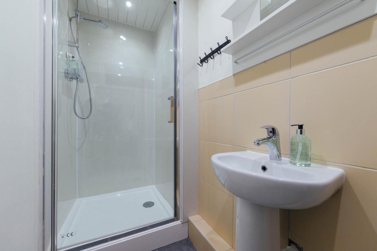 Stylish And Comfortable City Centre Apartment Edimburgo Esterno foto