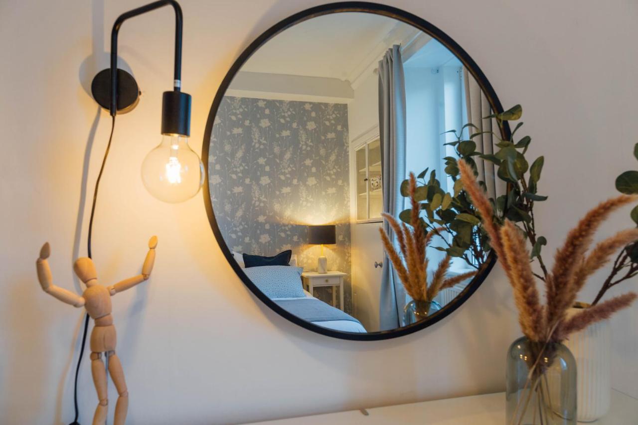 Stylish And Comfortable City Centre Apartment Edimburgo Esterno foto